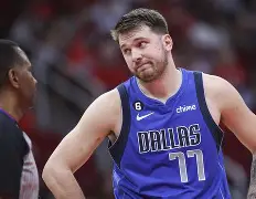 东契奇73分比赛回放全场