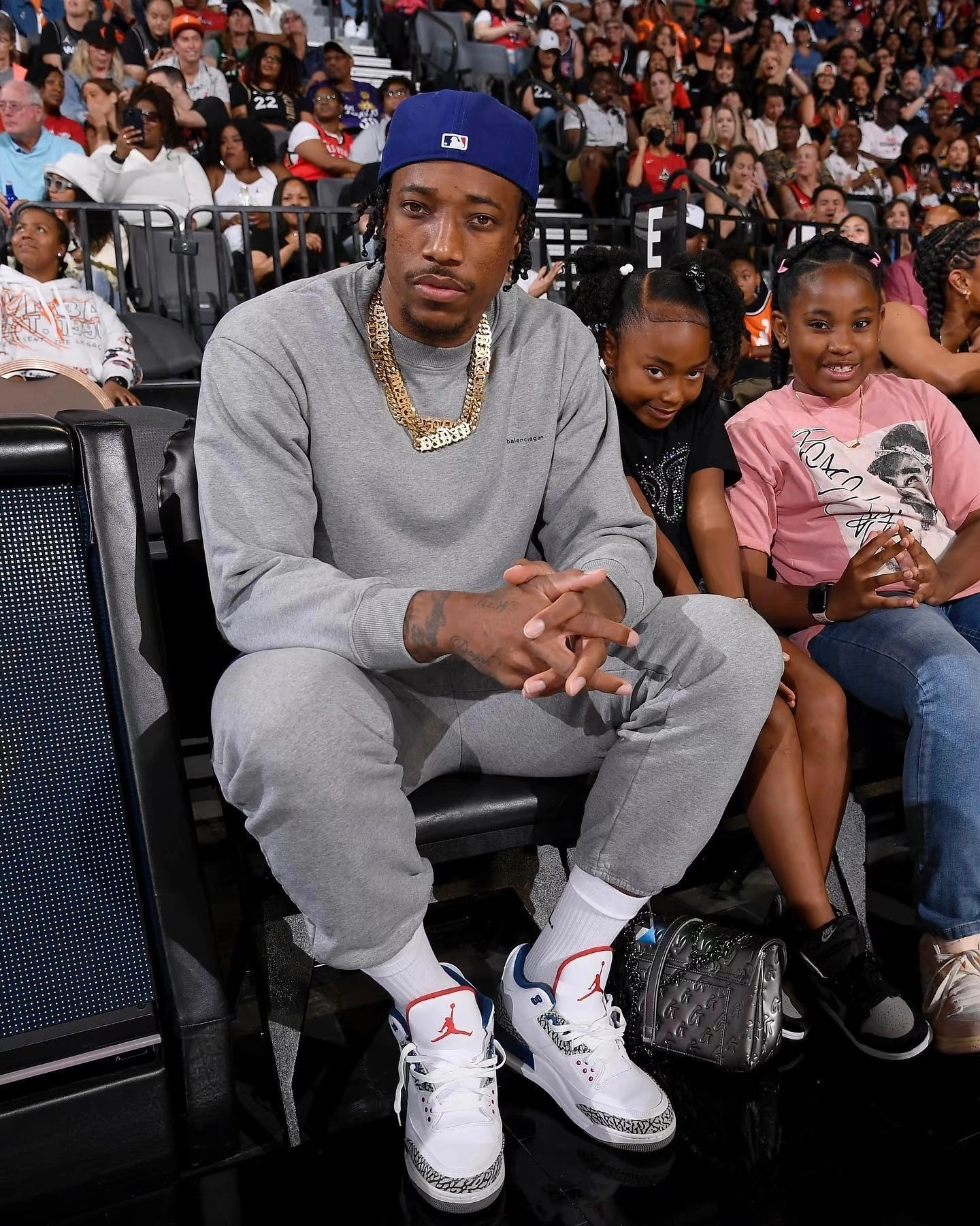 爱游戏入口-nba球员里边穿的是什么